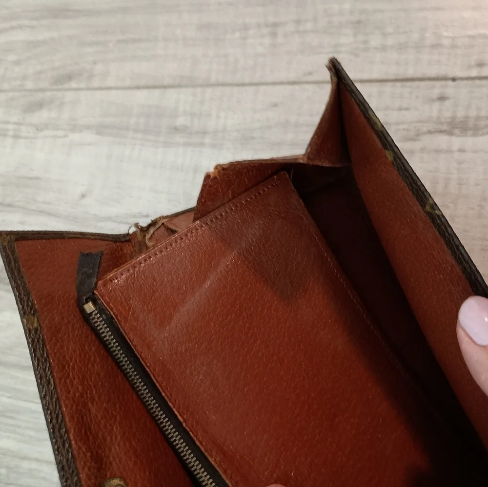 AuthLOUIS VUITTON Vintage Monogram Porte Billet Wallet